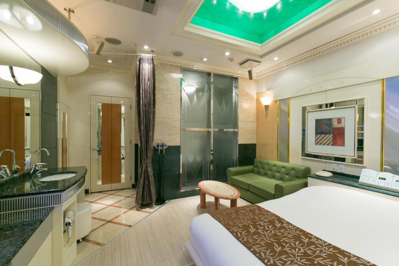 Hotel D-Wave Shinjuku（Adult Only) Tokio Buitenkant foto