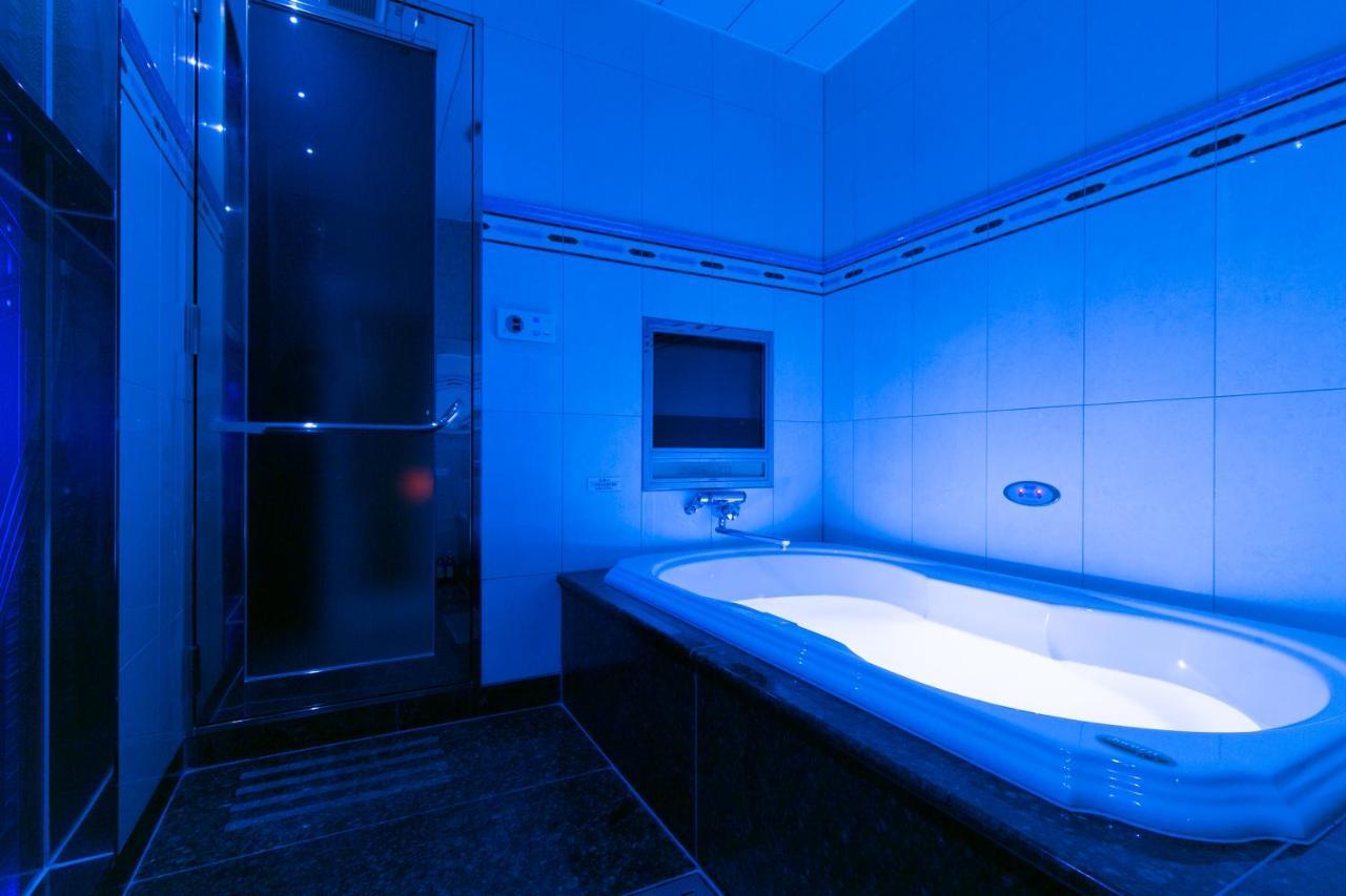 Hotel D-Wave Shinjuku（Adult Only) Tokio Buitenkant foto