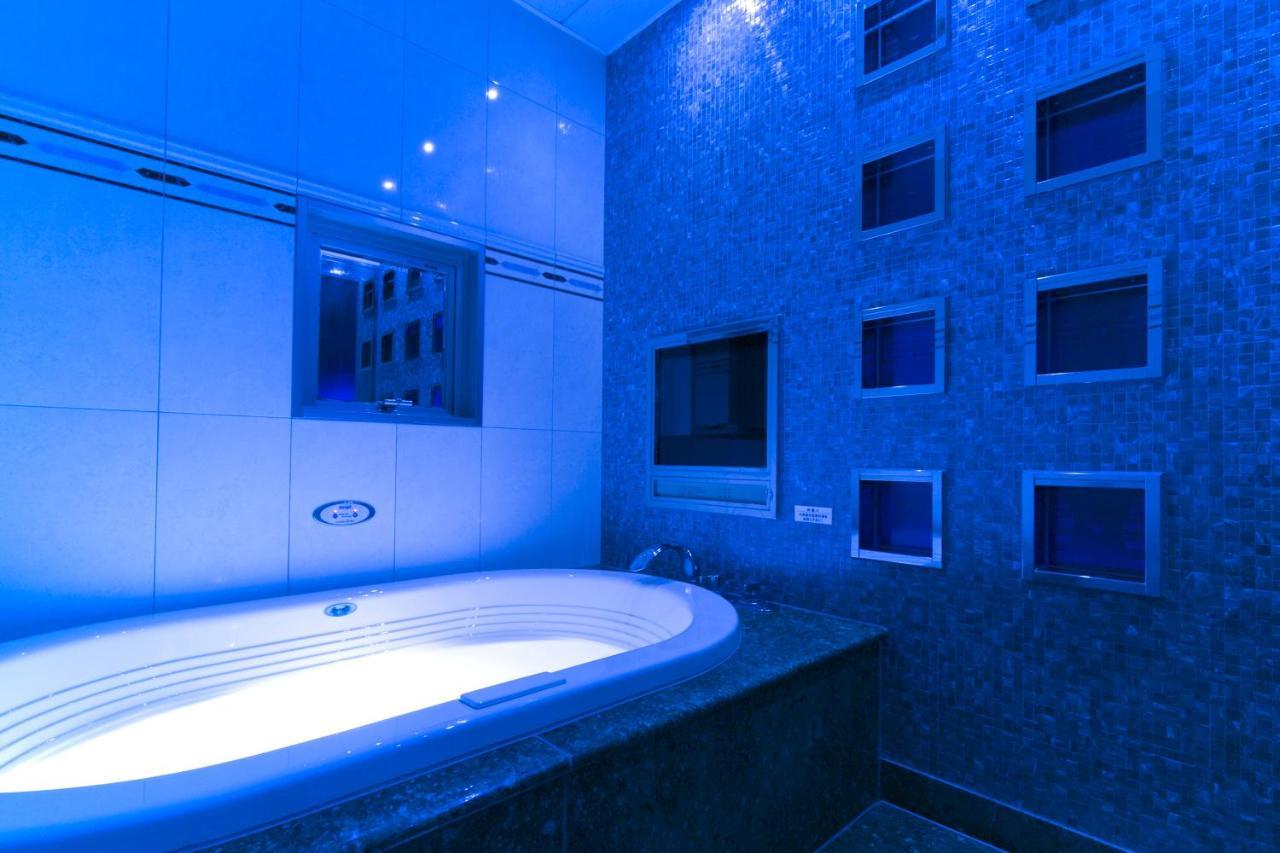Hotel D-Wave Shinjuku（Adult Only) Tokio Buitenkant foto