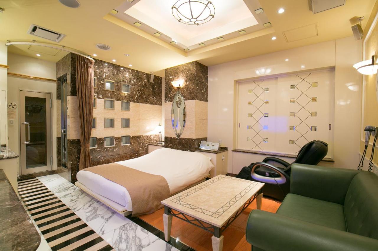 Hotel D-Wave Shinjuku（Adult Only) Tokio Buitenkant foto