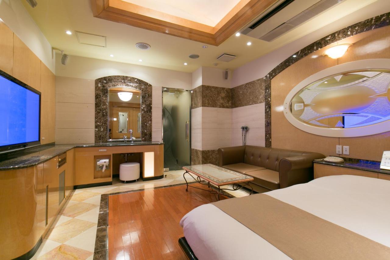Hotel D-Wave Shinjuku（Adult Only) Tokio Buitenkant foto