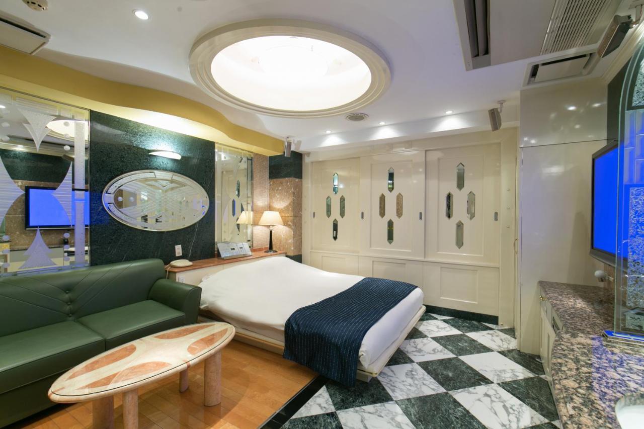Hotel D-Wave Shinjuku（Adult Only) Tokio Buitenkant foto