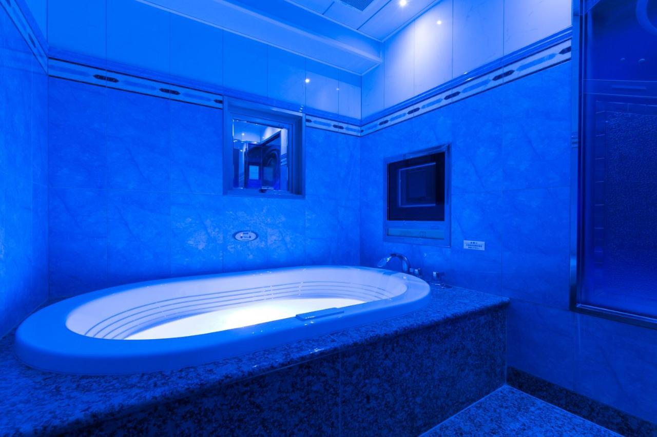 Hotel D-Wave Shinjuku（Adult Only) Tokio Buitenkant foto