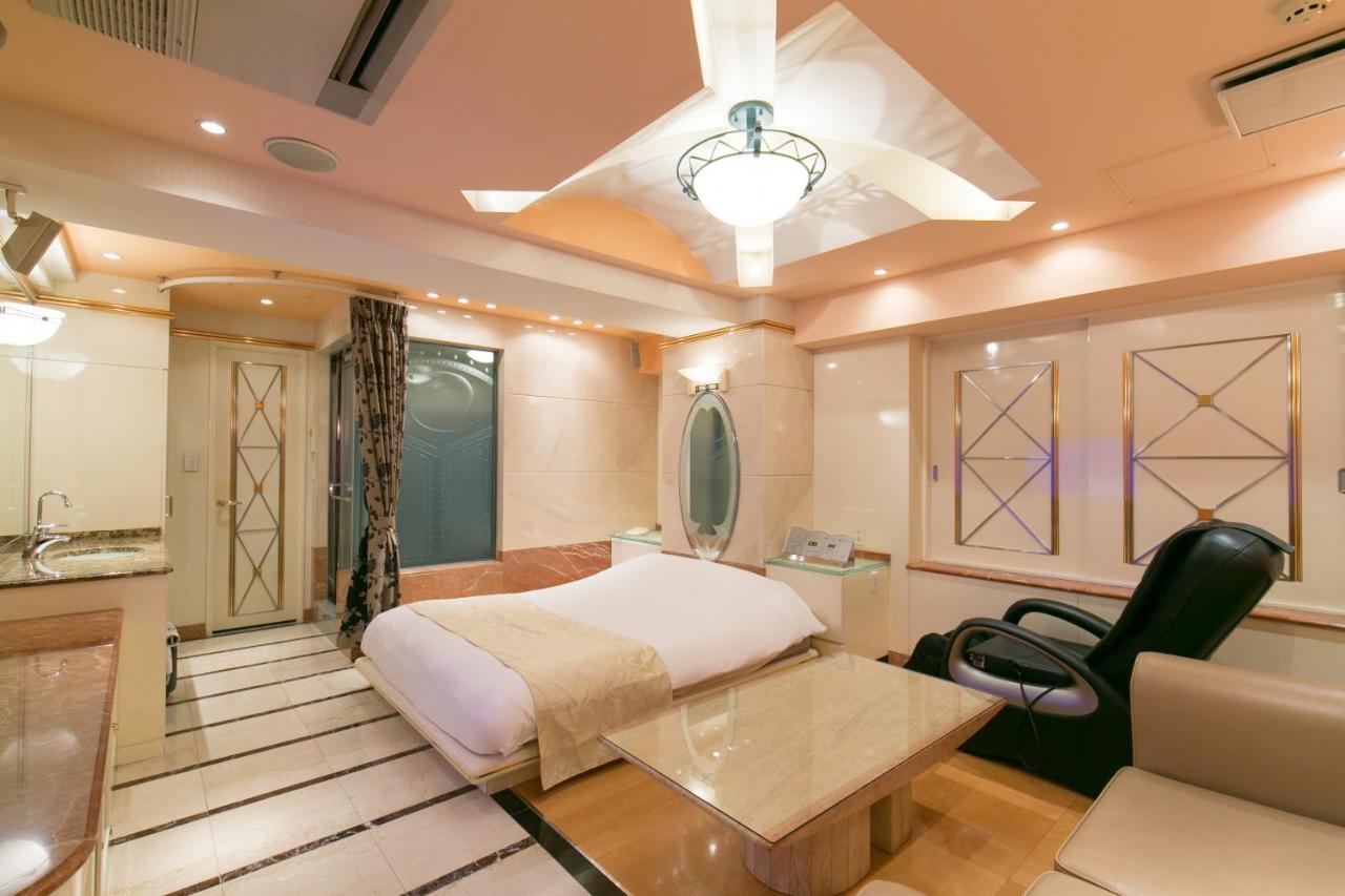 Hotel D-Wave Shinjuku（Adult Only) Tokio Buitenkant foto